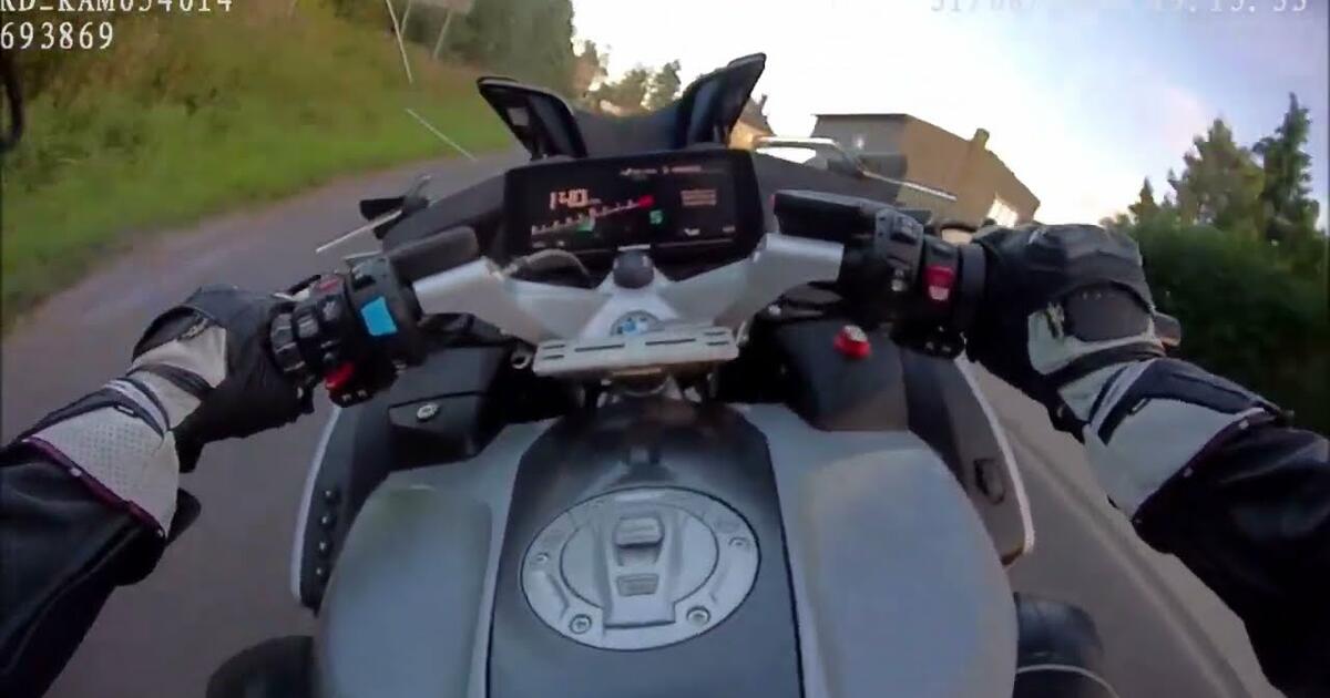 Policjant na motocyklu i pościg za nietrzeźwym motocyklistą – Słupsk
