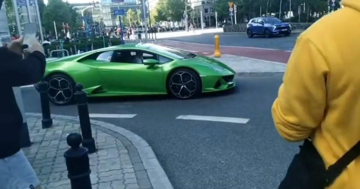 Rozbił Lamborghini za 1,5 mln zł w centrum Warszawy. Wszystko zostało nagrane