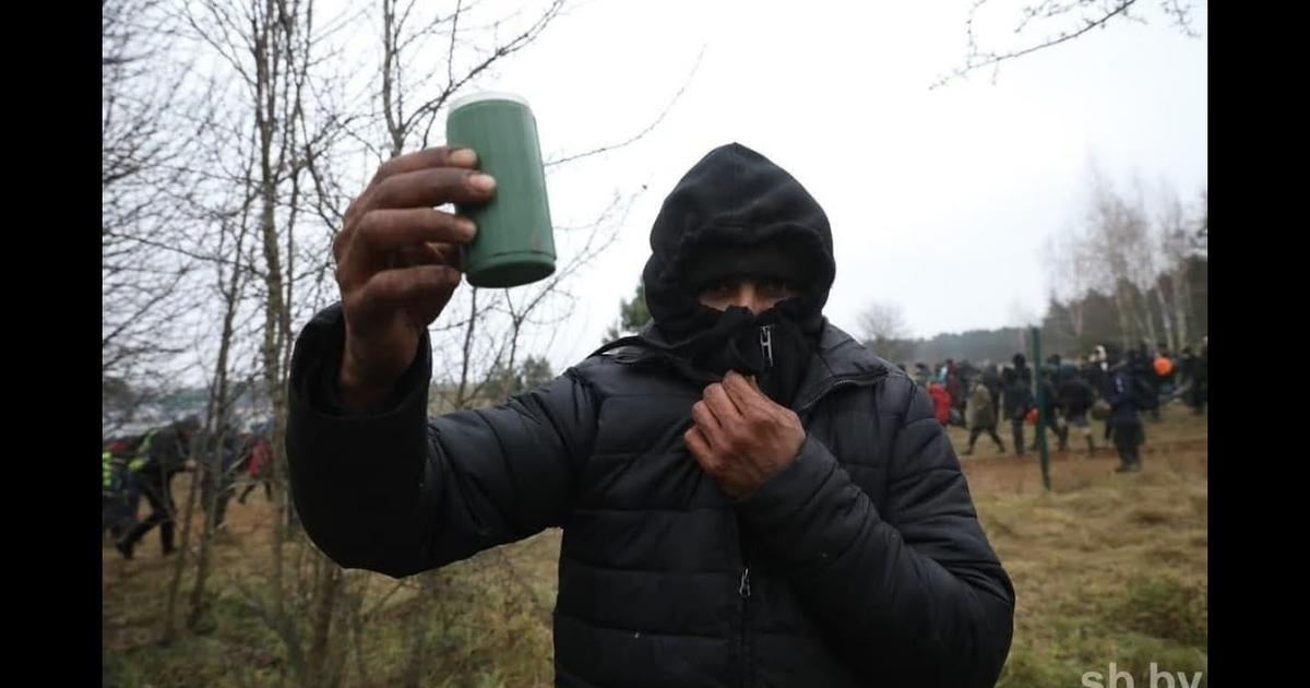 Granat hukowy wybucha, wśród polskich policjantów