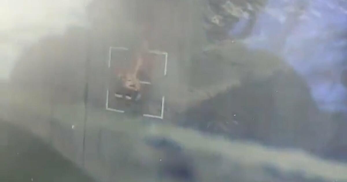 Stugna-P uderza w rosyjski czołg, powodując duży pożar