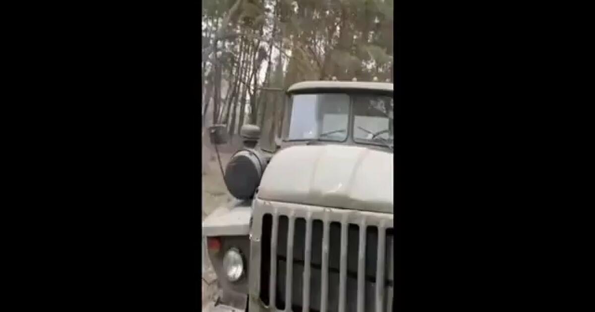 Starszy mężczyzna ukradł rosyjskim okupantom ciężarówkę broni i amunicji