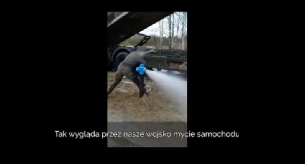 Polskie wojsko w akcji… mycie auta w puszczy i rozwalenie hydrantu